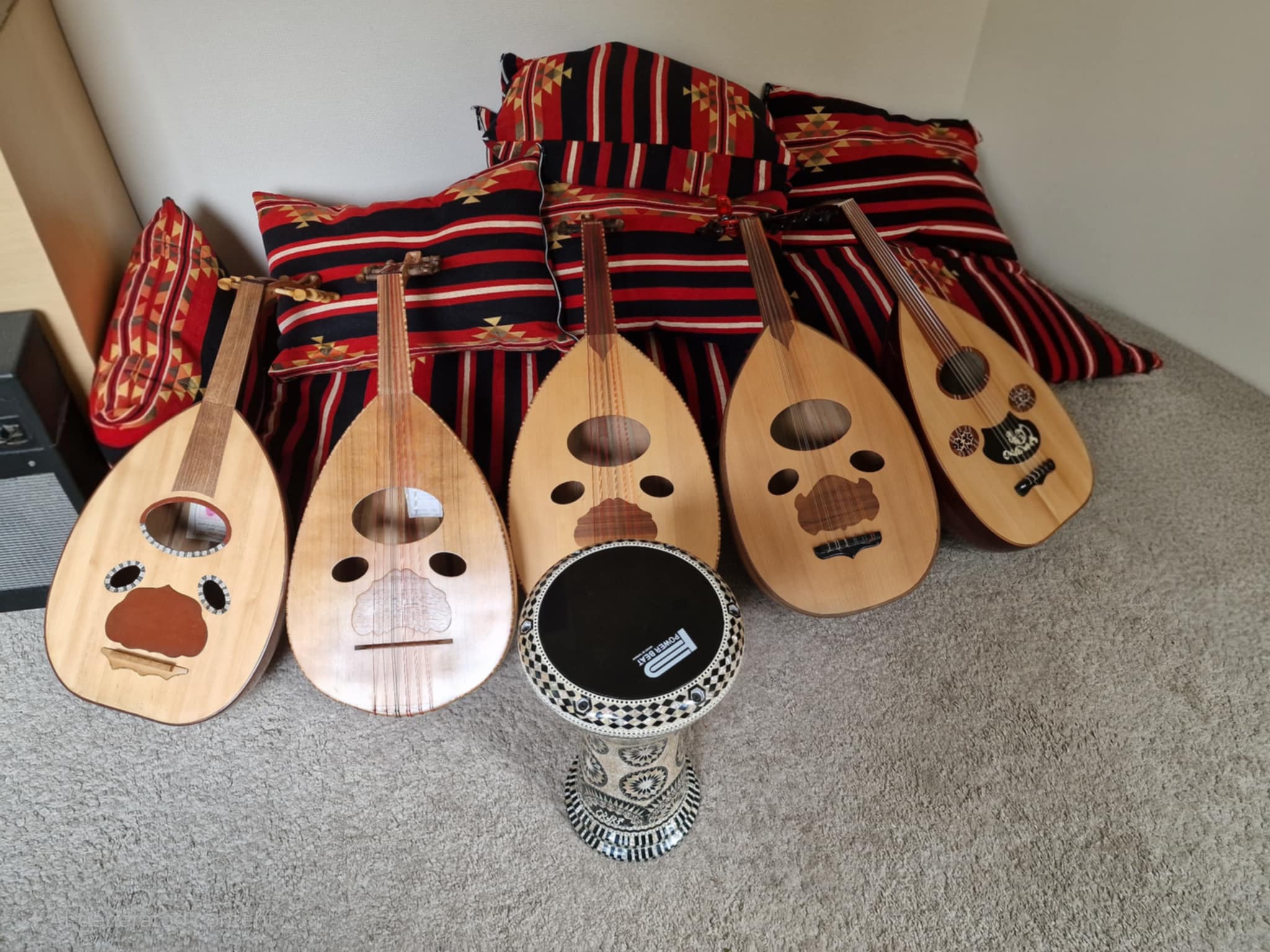 Profesjonalne Instrumenty Orientalne – Oudy i Perkusja